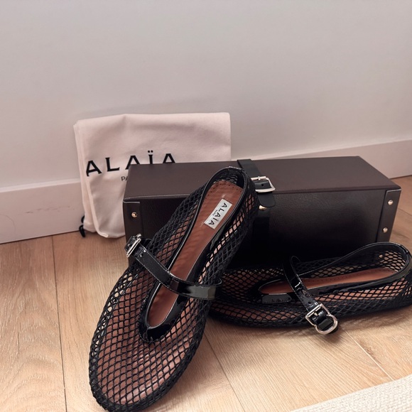 ALAIA BALLERINA FLATS - Picture 5 of 6